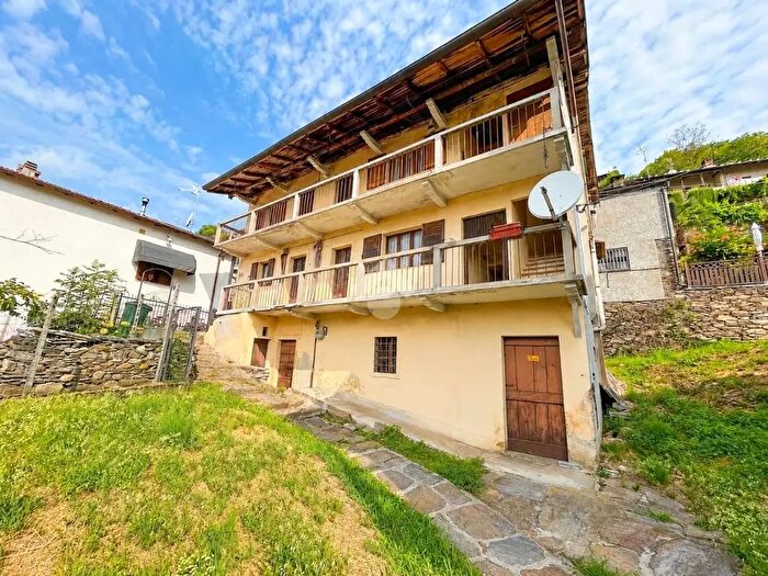 Casa con 5 locali in vendita in Via alla Fontana, Cossogno
