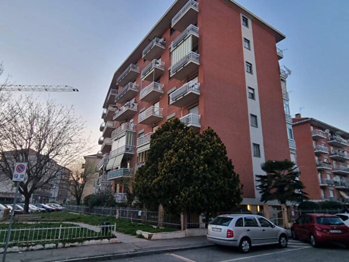 Appartamento trilocale in affitto in Via Pietro Crosetto, Centro, Grugliasco