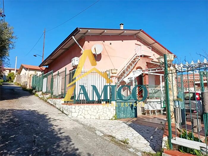 Casa trilocale in vendita in Contrada Rovetto Snc, Trabia