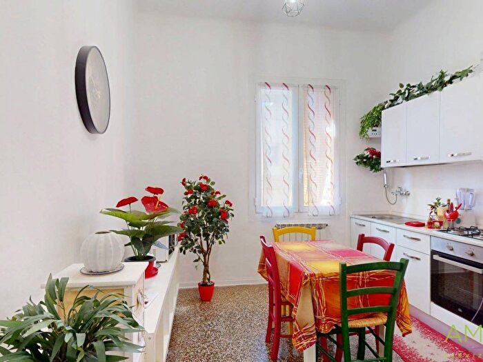 Appartamento trilocale in vendita in Via Luigi Cadorna, Vado Centro, Vado Ligure