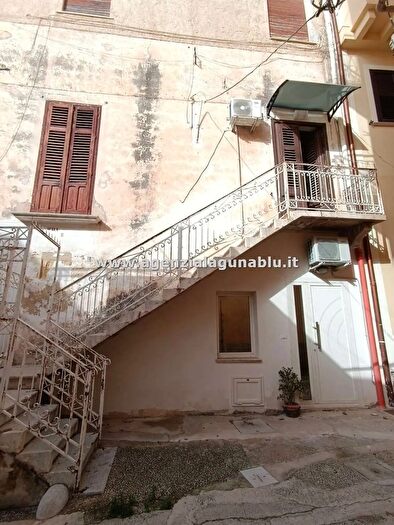 Casa con 6 locali in vendita in Via Roma, Marsala