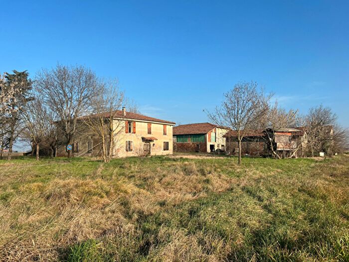 Casa con 16 locali in vendita in Via Tombarella Ozzano dellEmilia, Ozzano DellEmilia