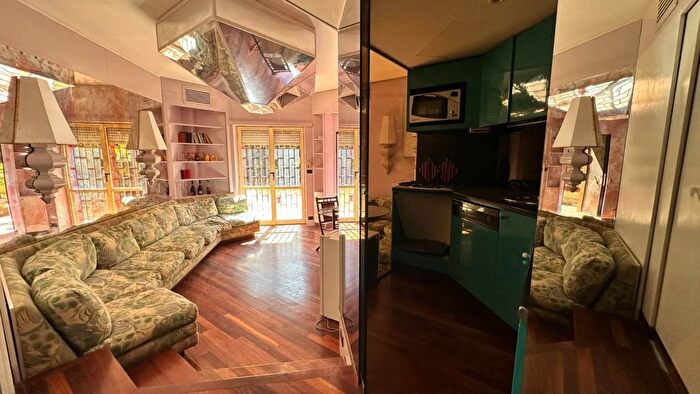 Appartamento trilocale in vendita in Via Giulio Galli, Roma