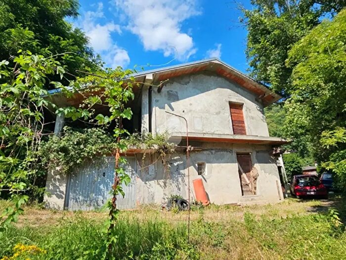 Casa quadrilocale in vendita in Case Sparse Faraud, Pinasca
