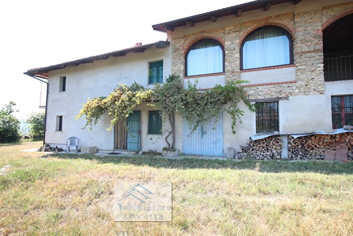 Casa quadrilocale in vendita in Cerreto Langhe, Cerreto Langhe
