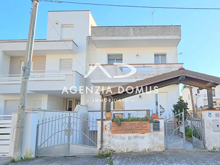 Case in Vendita e in Affitto - 3