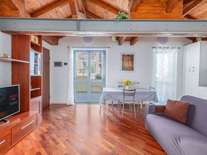 Appartamento trilocale in affitto in Via Valle Antrona, Baggio, Milano
