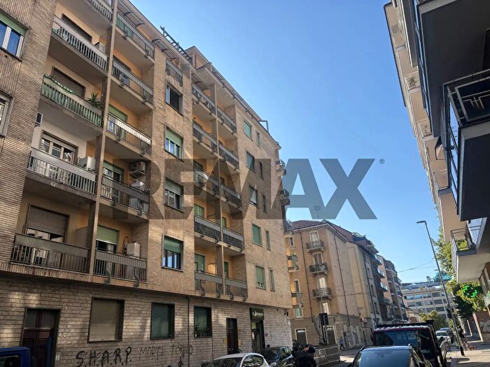 Appartamento bilocale in affitto in Via Genova, Torino