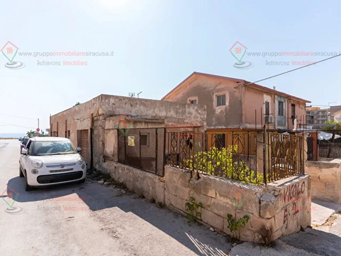 Casa trilocale in vendita in Siracusa
