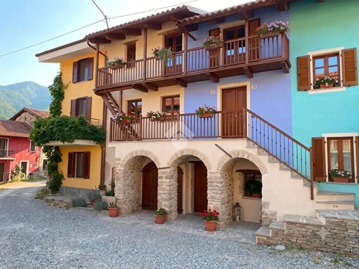 Casa con 5 locali in vendita in Strada Canali Bassi, Cumiana