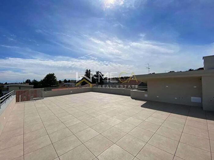 Appartamento quadrilocale in vendita in Via Celesti, Desenzano Del Garda