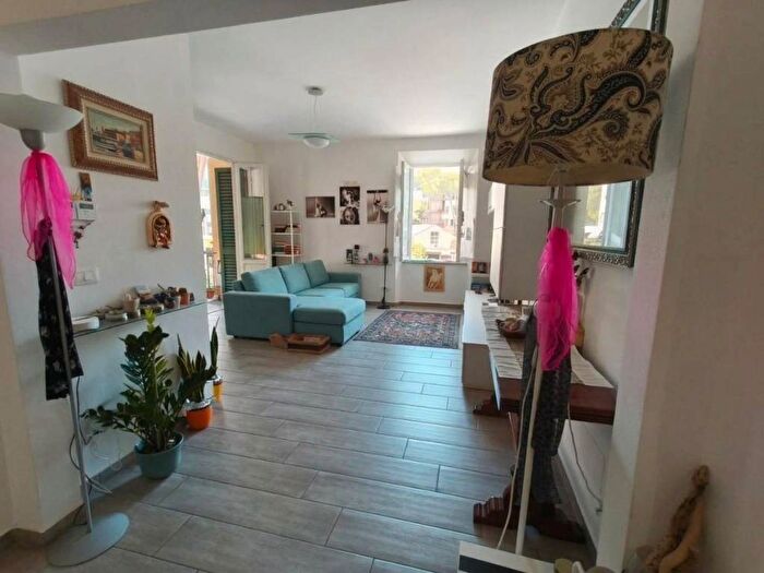 Appartamento con 5 locali in vendita in Via Piero Donnini, Sorgenti, Livorno