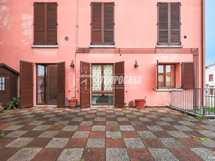 Appartamento trilocale in vendita in Viale Giulio Zaganelli, Massa Lombarda