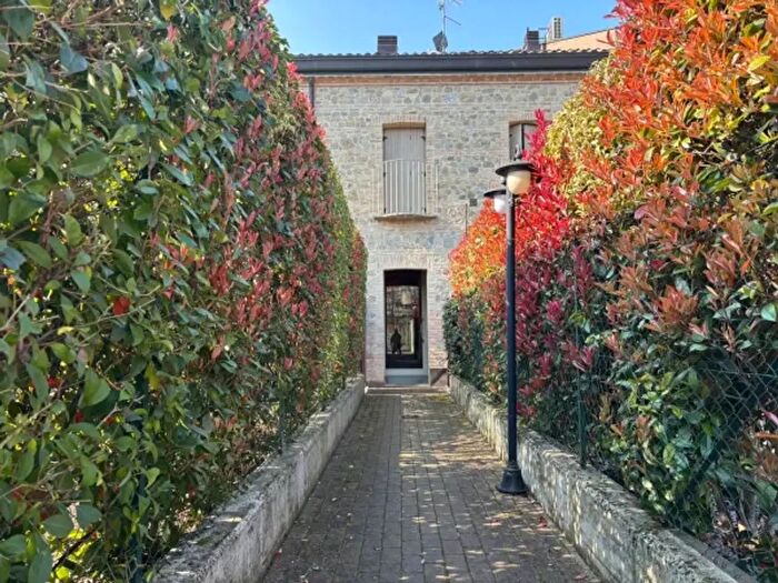 Appartamento trilocale in vendita in Via Gennaio, Parma