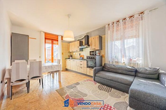 Appartamento trilocale in vendita in Via Desiderio Bina, Centallo