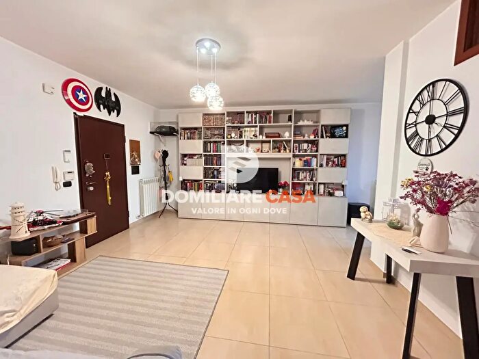 Appartamento quadrilocale in vendita in Via Isonzo, Surbo