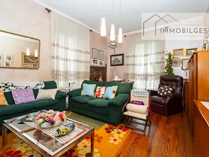 Appartamento trilocale in vendita in Corso Regina Margherita, Torino