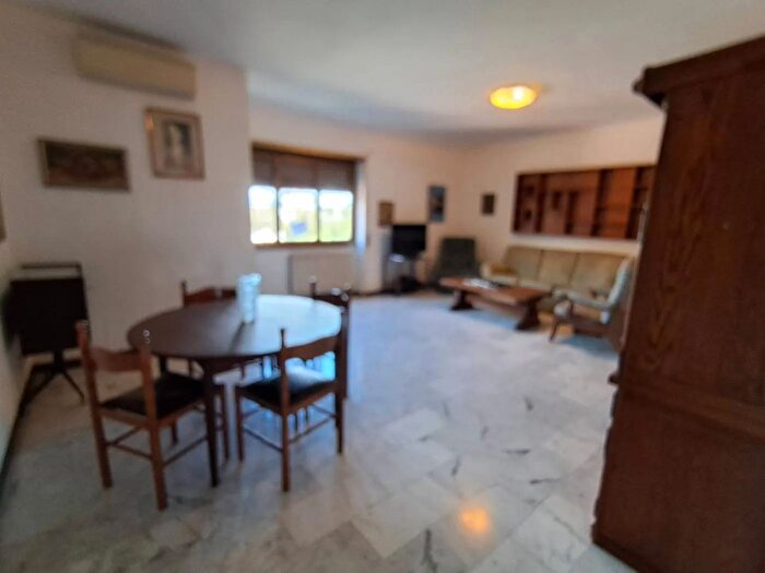 Appartamento con 5 locali in vendita in Via dellImbrecciato Roma, Roma