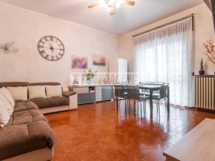 Appartamento trilocale in vendita in Via dAnnunzio, Gerenzano