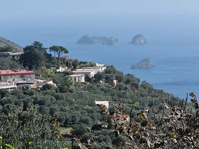 Appartamento in vendita in Via Vicito, Massa Lubrense