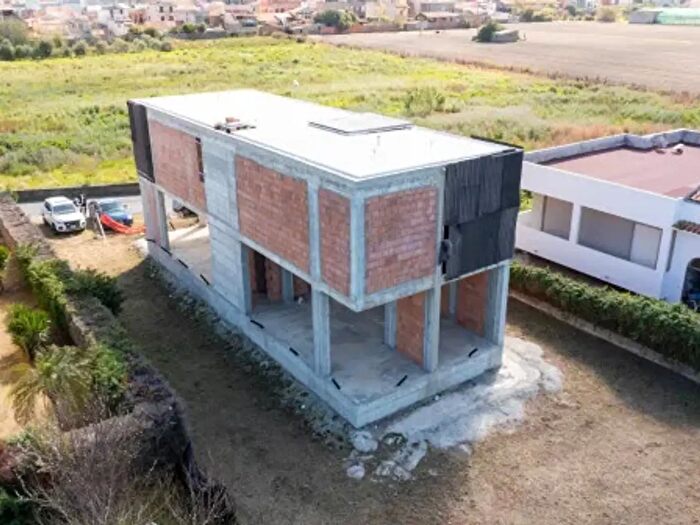 Casa con 6 locali in vendita in Via Tre Palmare, Barcellona Pozzo Di Gotto