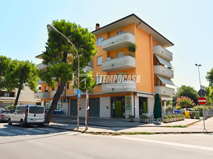 Appartamento quadrilocale in vendita in Via Luigi Pirandello, Porto San Giorgio