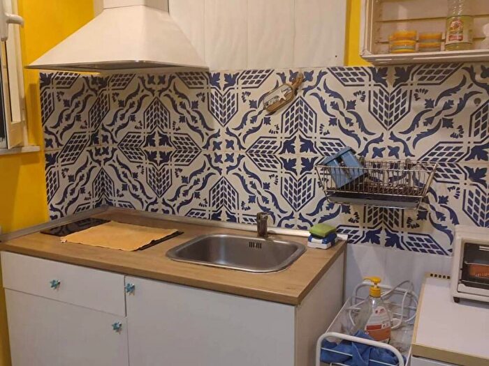 Appartamento bilocale in affitto in Supportico DAstuti, Chiaia, Napoli