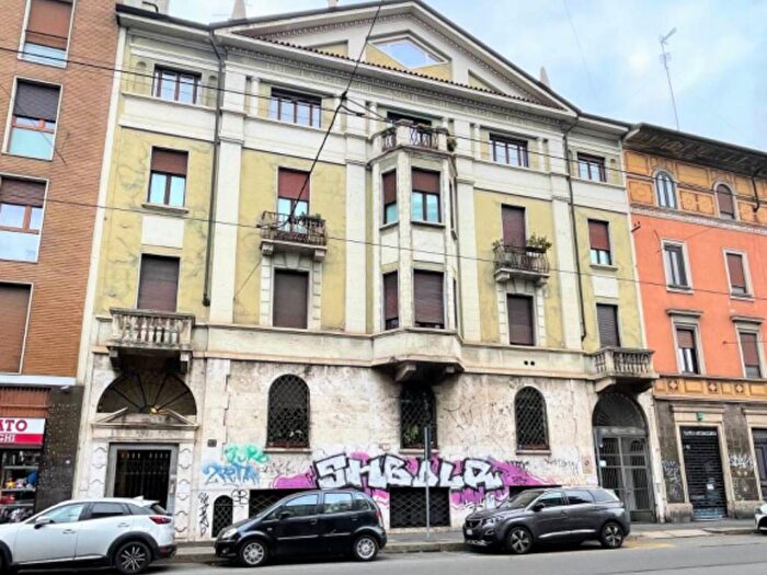 Appartamento trilocale in affitto in Via Nicola Antonio Porpora, Casoretto, Milano
