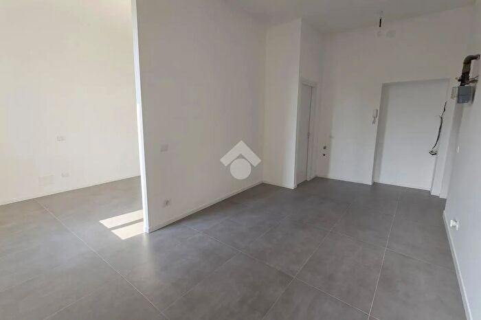 Appartamento bilocale in vendita in Via Padova, Milano