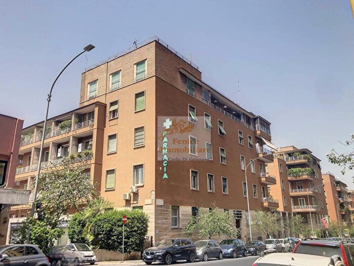 Appartamento trilocale in affitto in Via Giovanni Antonelli, Euclide, Roma