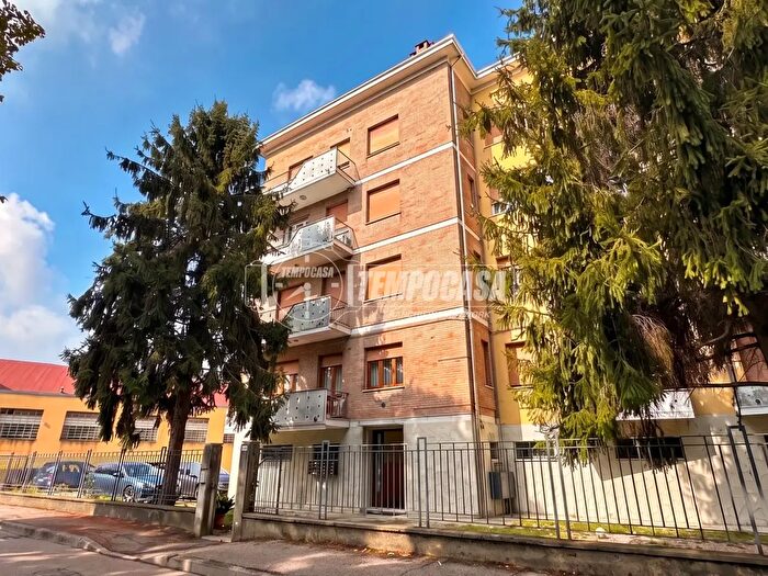 Appartamento trilocale in vendita in Viale Vittorio Falzoni Gallerani, Cento
