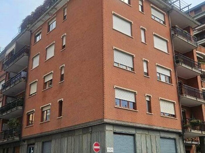 Appartamento bilocale in affitto in Via Antonio Canova, San Salvario Dante, Torino