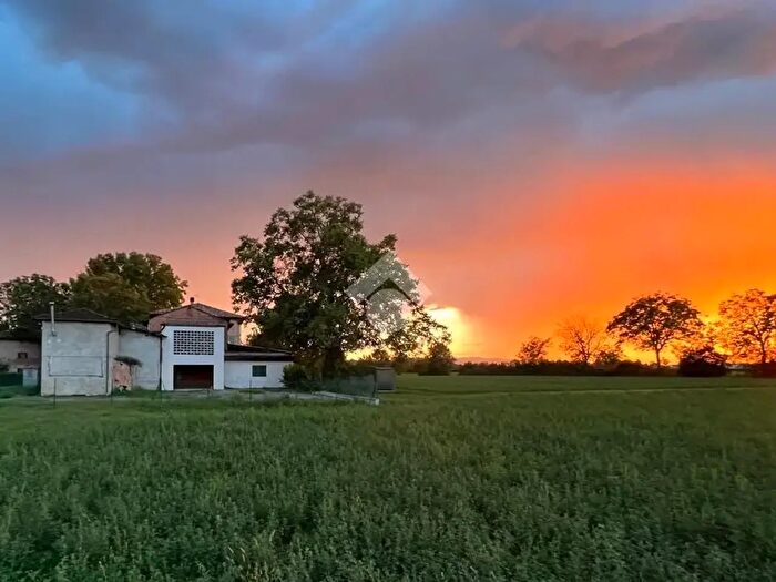 Casa quadrilocale in vendita in Via Emilia Est, Rubiera