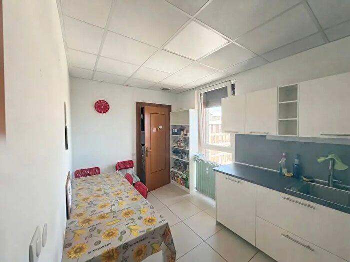 Appartamento con 5 locali in vendita in Piazza De Gasperi, Padova