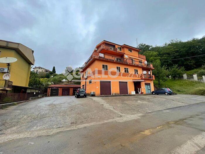 Appartamento quadrilocale in vendita in Mendicino