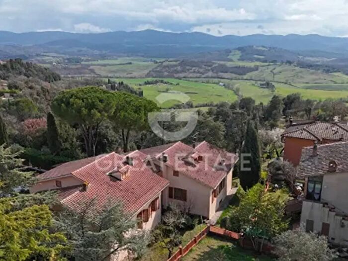Casa con 6 locali in vendita in Via della Corsina, Casole DElsa