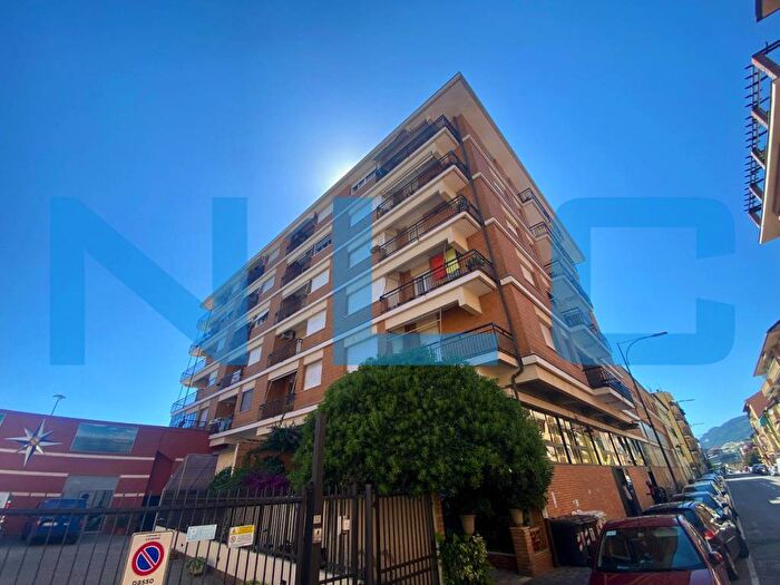 Appartamento trilocale in affitto in Via dei Devoto, Centro, Lavagna