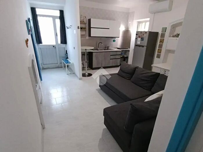 Appartamento trilocale in vendita in Viale Regina Margherita, Calasetta