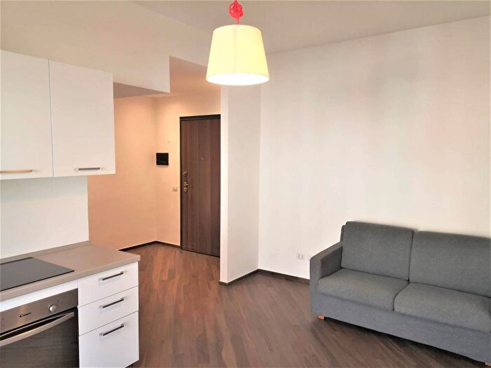 Appartamento bilocale in affitto in Via Gerolamo Tiraboschi, Porta Romana Medaglie d'Oro, Milano