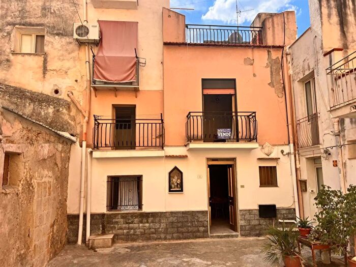 Appartamento quadrilocale in vendita in Cortile Baldacchino, Sciacca