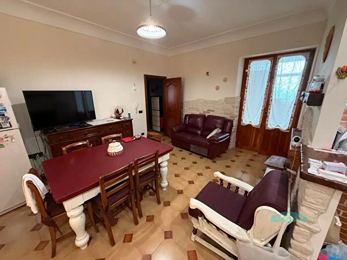Appartamento quadrilocale in vendita in Via Virgilio, Villa Castelli