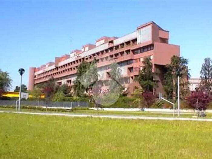 Appartamento quadrilocale in vendita in Via Enrico Falck, Milano