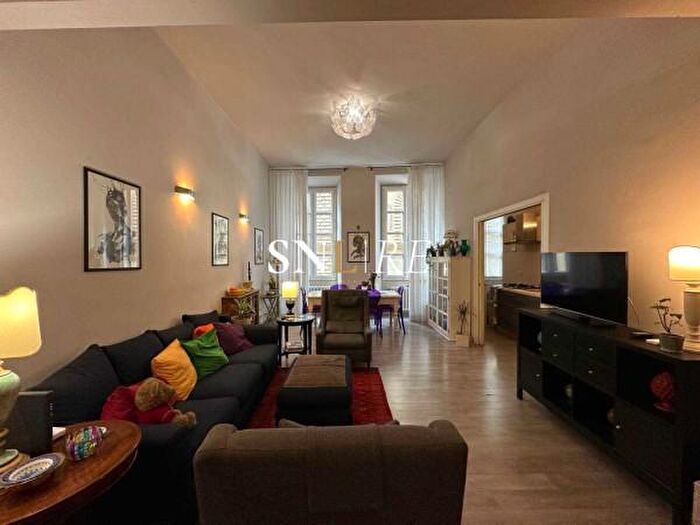 Appartamento con 5 locali in vendita in Via Bettino Ricasoli, Firenze