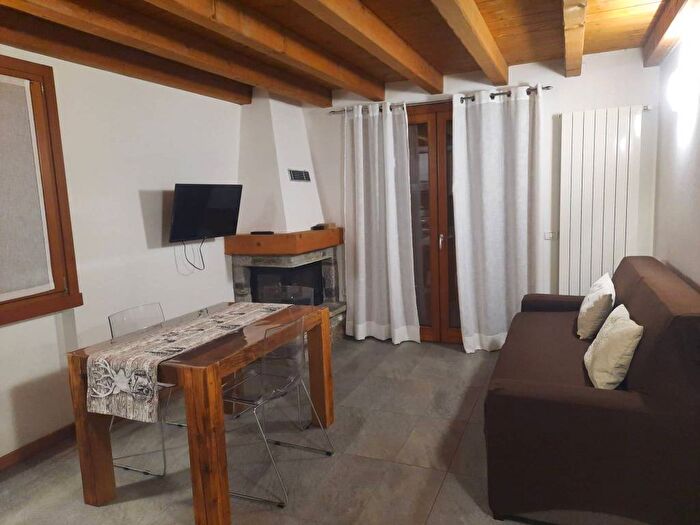 Appartamento bilocale in affitto in Monno