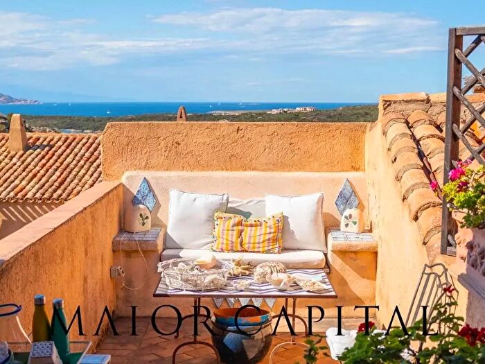 Appartamento trilocale in vendita in Arzachena