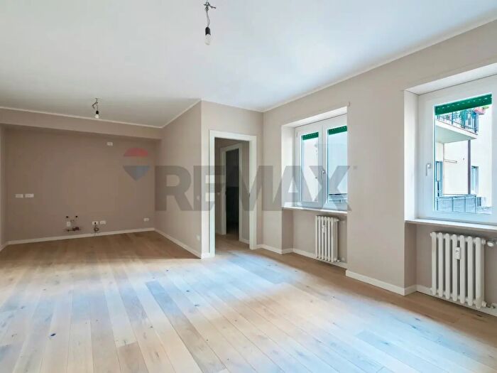 Appartamento monolocale in vendita in Via Poloni, Verona