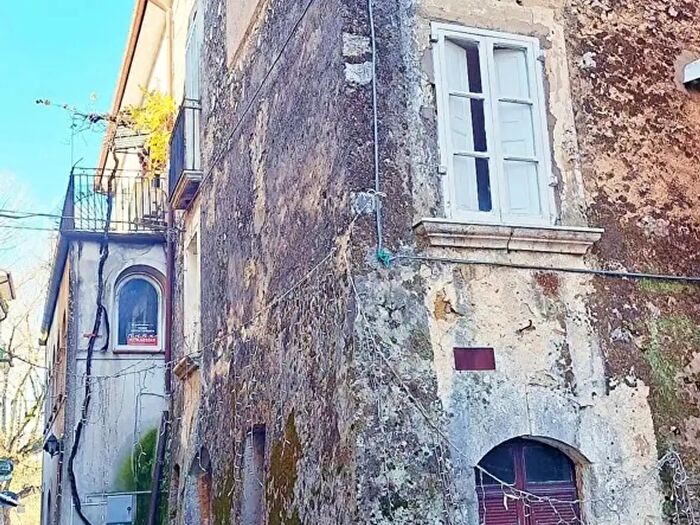 Appartamento trilocale in vendita in Via Santa Maria, San Giorgio A Liri