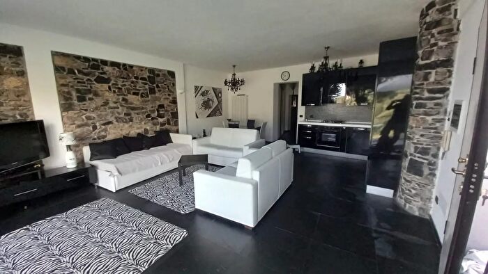 Appartamento trilocale in affitto in Via Cornice San Ambrogio, Zoagli