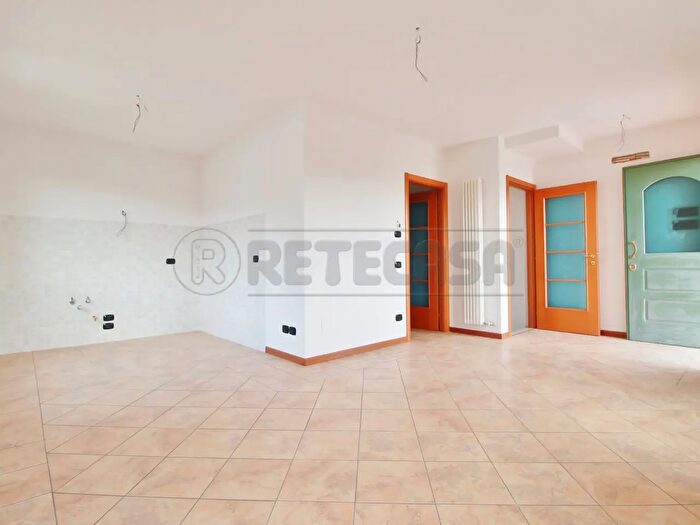 Appartamento con 5 locali in affitto in Via Valle, Sarego