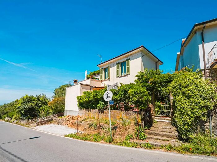 Casa trilocale in vendita in Via Nuova, Ameglia